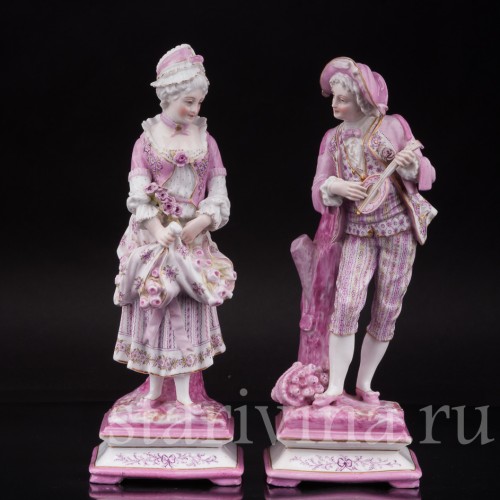 Парные фарфоровые статуэтки Пара в розовом, Франция, 19 в.