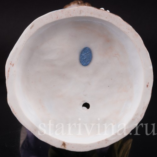 Статуэтка из фарфора Девушка с кувшином, Vion Baury, Франция, 1868-1879 гг.