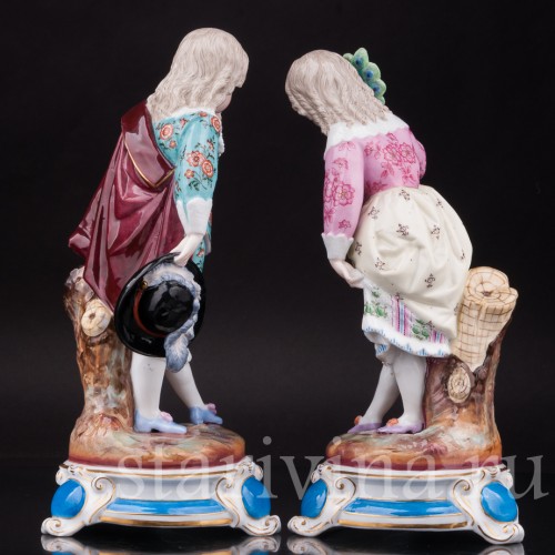 Фарфоровые статуэтки Пара в старинных костюмах, Wallendorf, Германия, 19 в.