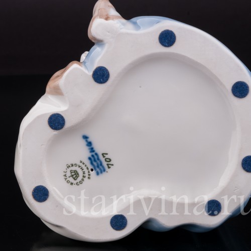 Фарфоровая фигурка Дети, обнимающие таксу, Royal Copenhagen, Дания, 1980-84 гг.
