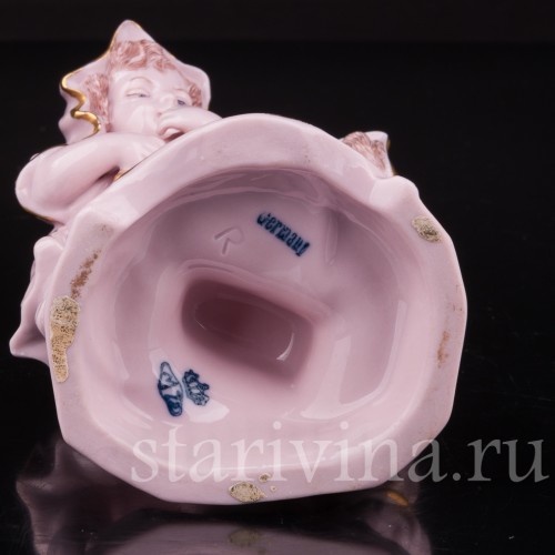 Фигурка из фарфора Аллегория зимы, Muller & Co, Германия, перв. пол. 20 в.