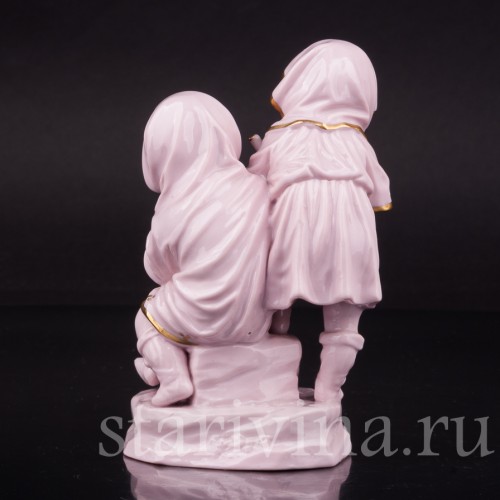 Фигурка из фарфора Аллегория зимы, Muller & Co, Германия, перв. пол. 20 в.