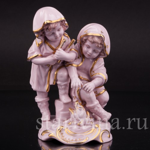 Фигурка из фарфора Аллегория зимы, Muller & Co, Германия, перв. пол. 20 в.