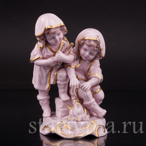 Фигурка из фарфора Аллегория зимы, Muller & Co, Германия, перв. пол. 20 в.