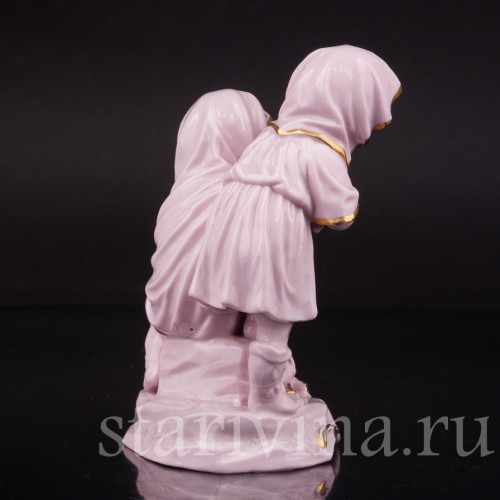 Фигурка из фарфора Аллегория зимы, Muller & Co, Германия, перв. пол. 20 в.