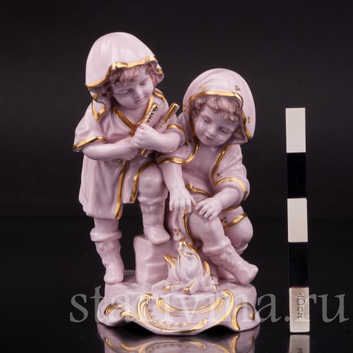 Фигурка из фарфора Аллегория зимы, Muller & Co, Германия, перв. пол. 20 в.