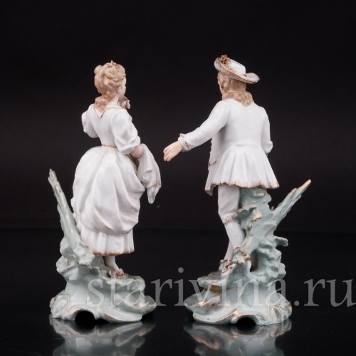 Парные фарфоровые статуэтки Пара с цветами, Volkstedt, Германия, кон. 19 в.