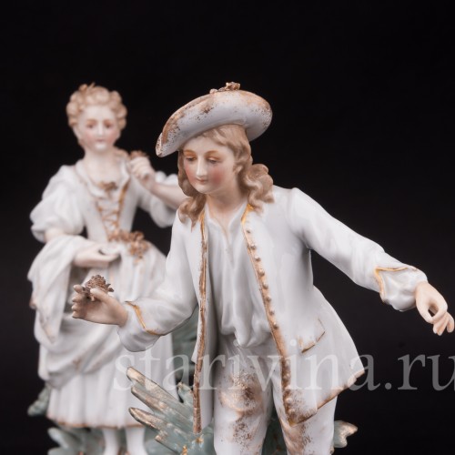 Парные фарфоровые статуэтки Пара с цветами, Volkstedt, Германия, кон. 19 в.