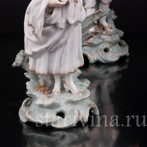 Парные фарфоровые статуэтки Пара с цветами, Volkstedt, Германия, кон. 19 в.