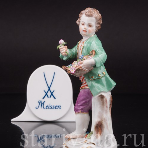 Фарфоровая статуэтка Мальчик с корзиной цветов Meissen, Германия, 1951 г.