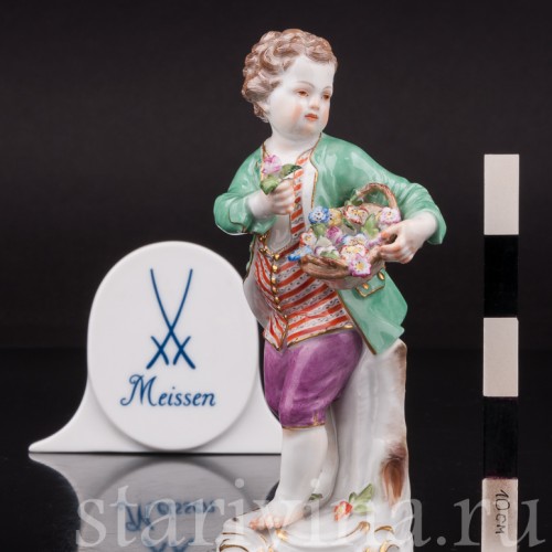Фарфоровая статуэтка Мальчик с корзиной цветов Meissen, Германия, 1951 г.