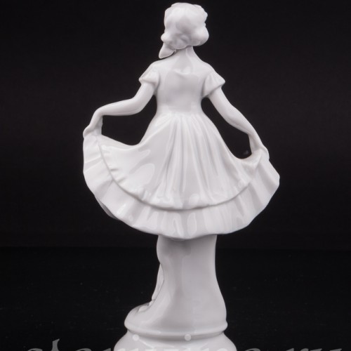 Статуэтка из фарфора Танцующая девушка, Volkstedt, Германия, сер. 20 в.
