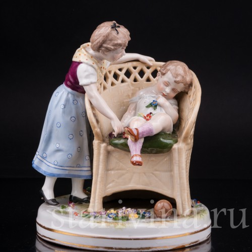 Фарфоровая статуэтка Наигрался, Von Schierholz, Германия, 1907-27 гг.