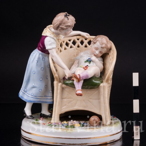 Фарфоровая статуэтка Наигрался, Von Schierholz, Германия, 1907-27 гг.