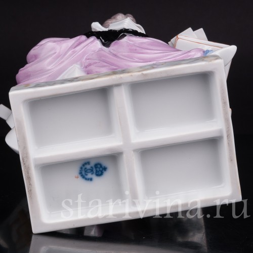 Фарфоровая статуэтка Девушка за клавикордом, Ludwigsburg, Германия, вт. пол. 20 в.