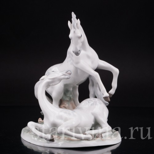 Композиция из фарфора Играющие лошади, Grafenthal, Германия, 1972-90 гг.