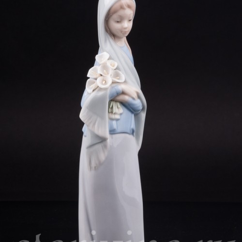 Фигурка девушки из фарфора Девушка с каллами, Lladro, Испания, вт. пол. 20 века.