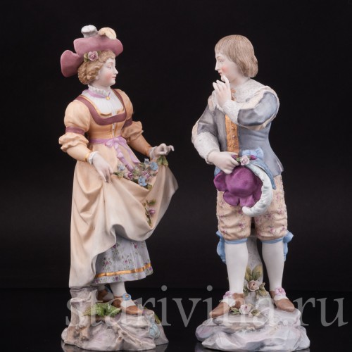 Парные фарфоровые статуэтки Пара в ренессансных костюмах, Richard Eckert & Co, Германия, кон. 19 в.