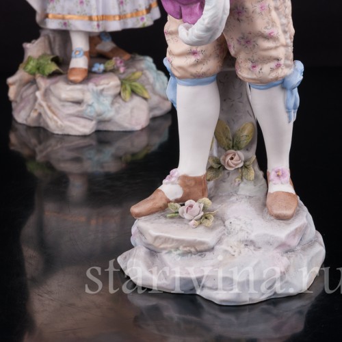 Парные фарфоровые статуэтки Пара в ренессансных костюмах, Richard Eckert & Co, Германия, кон. 19 в.