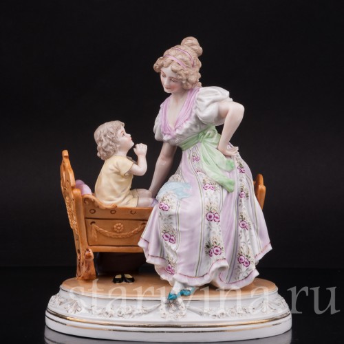 Фарфоровая статуэтка У колыбели, Dressel, Kister & Co, Германия, нач. 20 в.