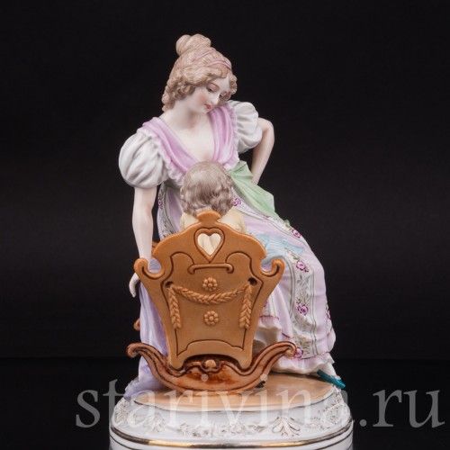 Фарфоровая статуэтка У колыбели, Dressel, Kister & Co, Германия, нач. 20 в.