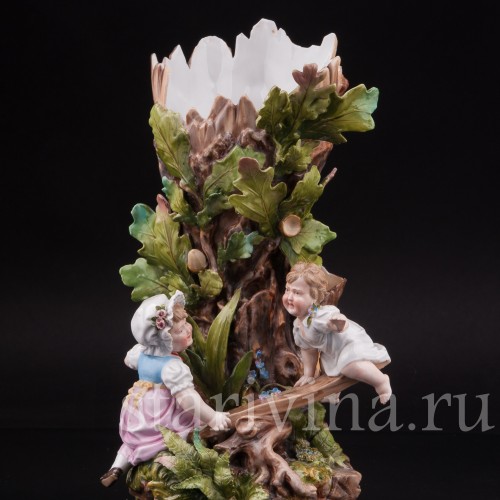 Фарфоровая композиция Дети на качелях, вазочка в виде дуба, Richard Eckert & Co, Германия, кон. 19.