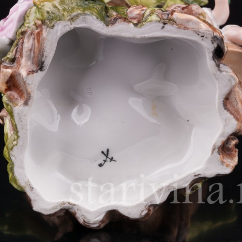 Фарфоровая композиция Дети на качелях, вазочка в виде дуба, Richard Eckert & Co, Германия, кон. 19.