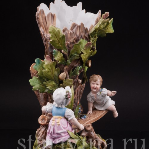 Фарфоровая композиция Дети на качелях, вазочка в виде дуба, Richard Eckert & Co, Германия, кон. 19.