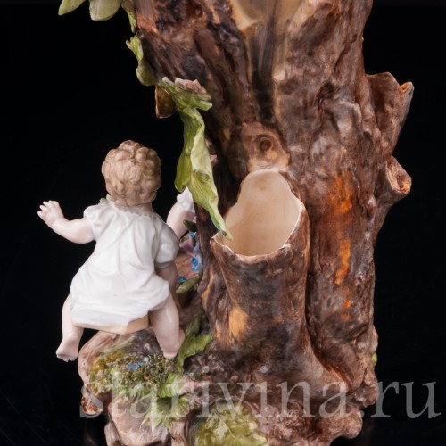 Фарфоровая композиция Дети на качелях, вазочка в виде дуба, Richard Eckert & Co, Германия, кон. 19.