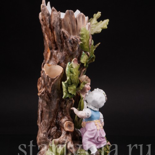 Фарфоровая композиция Дети на качелях, вазочка в виде дуба, Richard Eckert & Co, Германия, кон. 19.