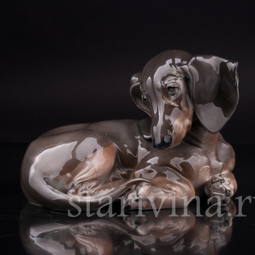 Фарфоровая статуэтка собаки Лежащая такса, Rosenthal, Германия, 1929 год.