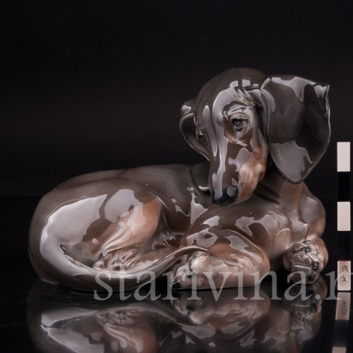 Фарфоровая статуэтка собаки Лежащая такса, Rosenthal, Германия, 1929 год.