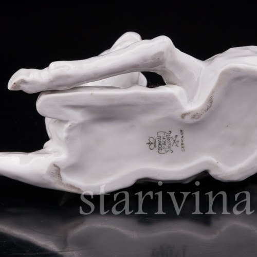 Фигурка из фарфора Лежащий оленёнок, Schaubach Kunst, Германия.