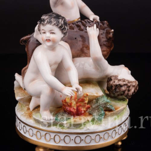 Фарфоровая статуэтка Путти с кабаном, Дрезден, Германия, нач. 20 в.