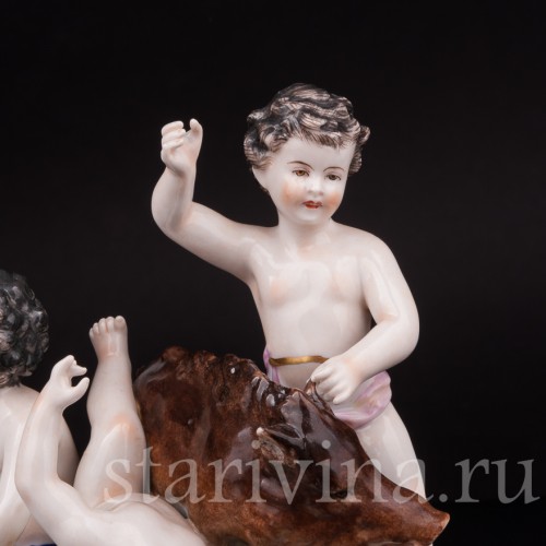 Фарфоровая статуэтка Путти с кабаном, Дрезден, Германия, нач. 20 в.