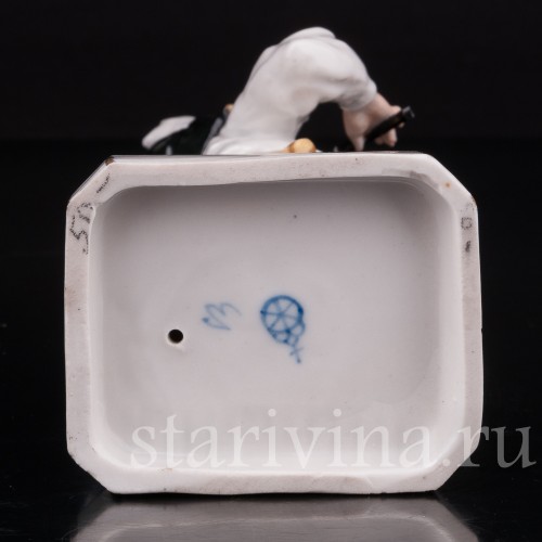 Статуэтка из фарфора Мальчик с флейтой, Dressel, Kister & Co, Германия, кон. 19 в.