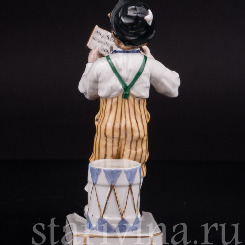 Статуэтка из фарфора Мальчик с флейтой, Dressel, Kister & Co, Германия, кон. 19 в.