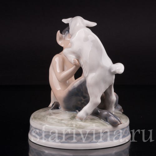 Фарфоровая статуэтка Фавн с козленком, Royal Copenhagen, Дания, 1975-1979 гг.