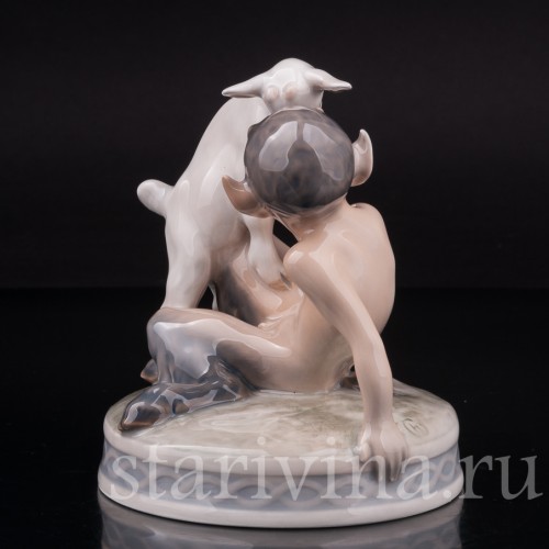 Фарфоровая статуэтка Фавн с козленком, Royal Copenhagen, Дания, 1975-1979 гг.