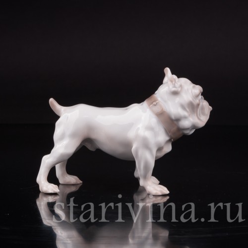 Фигурка собаки из фарфора Английский бульдог, "Забияка", Bing & Grondahl, Дания, 1950 гг.