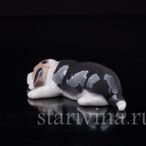 Лежащий щенок бигля, Royal Copenhagen, Дания