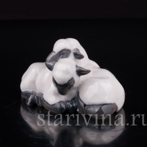 Статуэтка из фарфора Две овечки, Royal Copenhagen, Дания, 1969-74 гг.