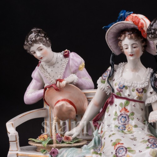 Фарфоровая композиция Сценка у скамейки, кружевная, Volkstedt, Германия, до 1935 г.