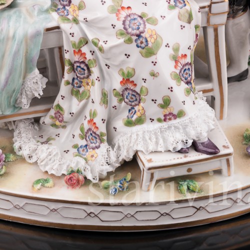 Фарфоровая композиция Сценка у скамейки, кружевная, Volkstedt, Германия, до 1935 г.