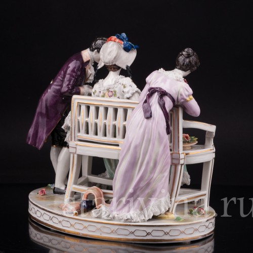 Фарфоровая композиция Сценка у скамейки, кружевная, Volkstedt, Германия, до 1935 г.