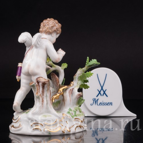 Фарфоровая статуэтка Купидон, слушающий биение сердец, Meissen, Германия, перв. пол. 20 в.
