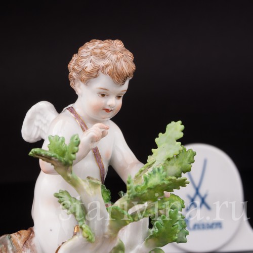 Фарфоровая статуэтка Купидон, слушающий биение сердец, Meissen, Германия, перв. пол. 20 в.