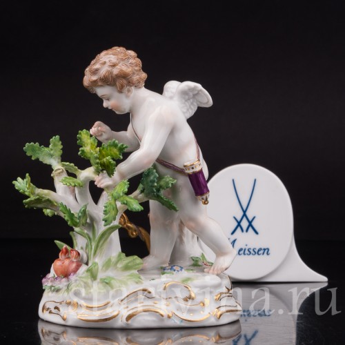 Фарфоровая статуэтка Купидон, слушающий биение сердец, Meissen, Германия, перв. пол. 20 в.