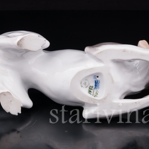 Статуэтка собаки из фарфора Собака с костью, Royal Copenhagen, Дания, до 1923 г.