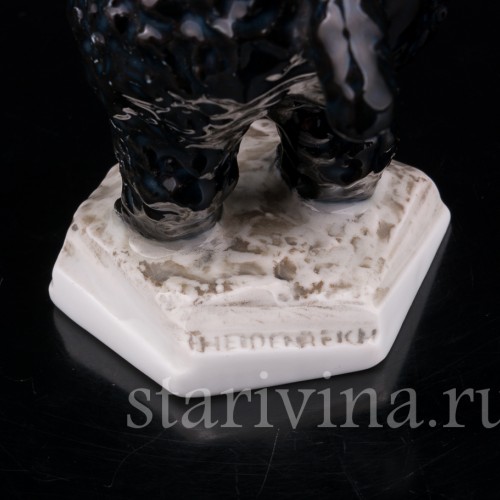 Статуэтка собаки из фарфора Чёрный пудель, стоящий на задних лапах, Rosenthal, Германия, 1950-60 гг.